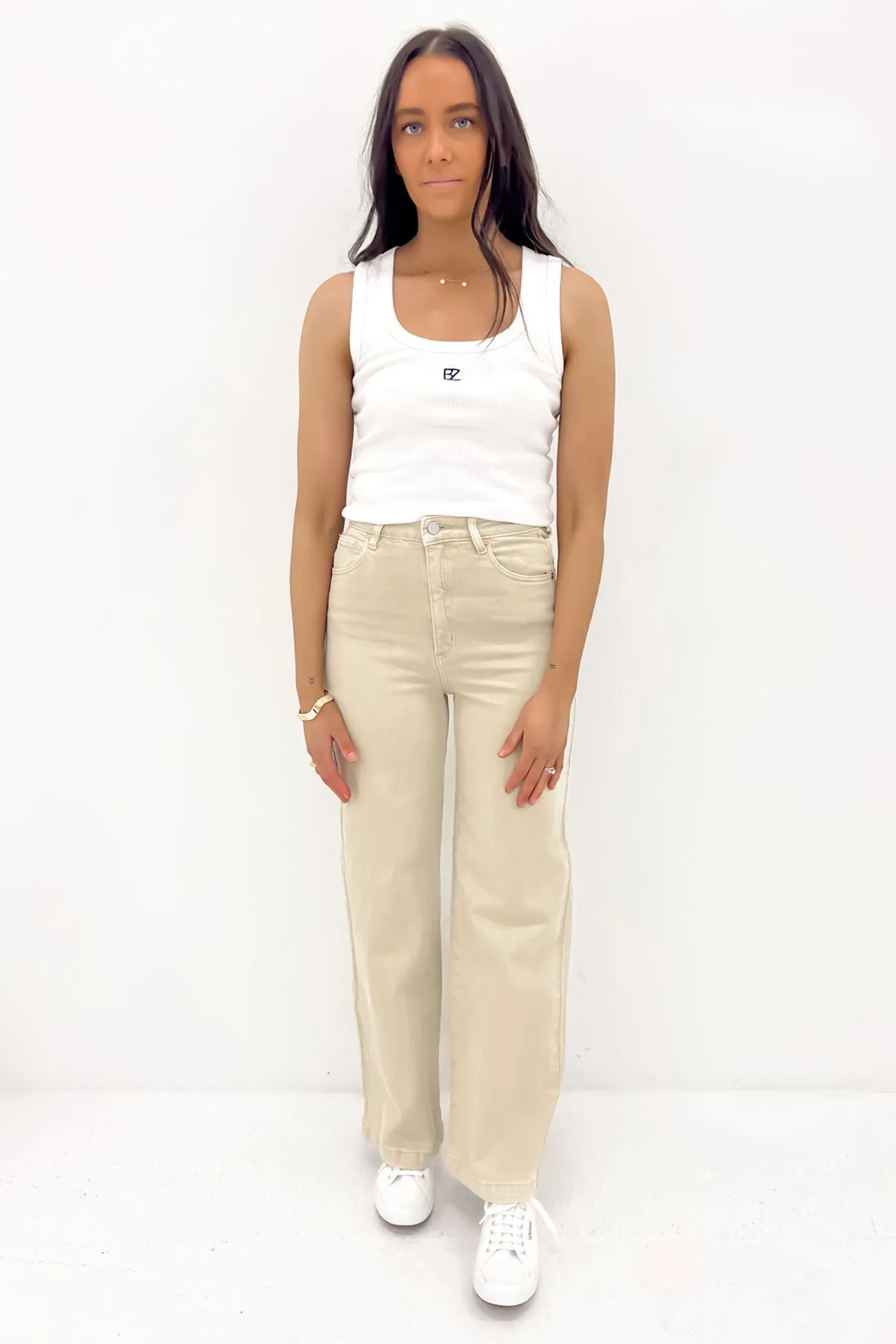 A 94 Wide Jean Clay