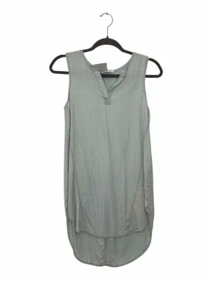 Beach Lunch Lounge Size X- Small Lt. Blue Pre-Owned Dress- Ladies