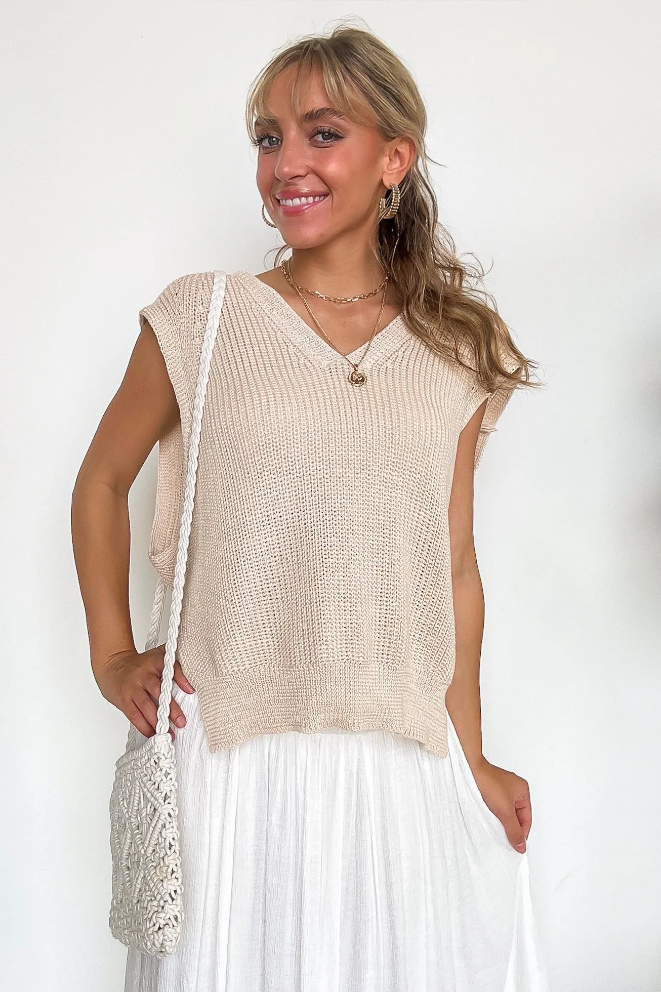 Good Days V-Neck Sleeveless Knit Top