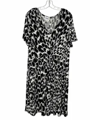 Leota Size 2X Blk/Wht Pre-Owned Dress- Ladies