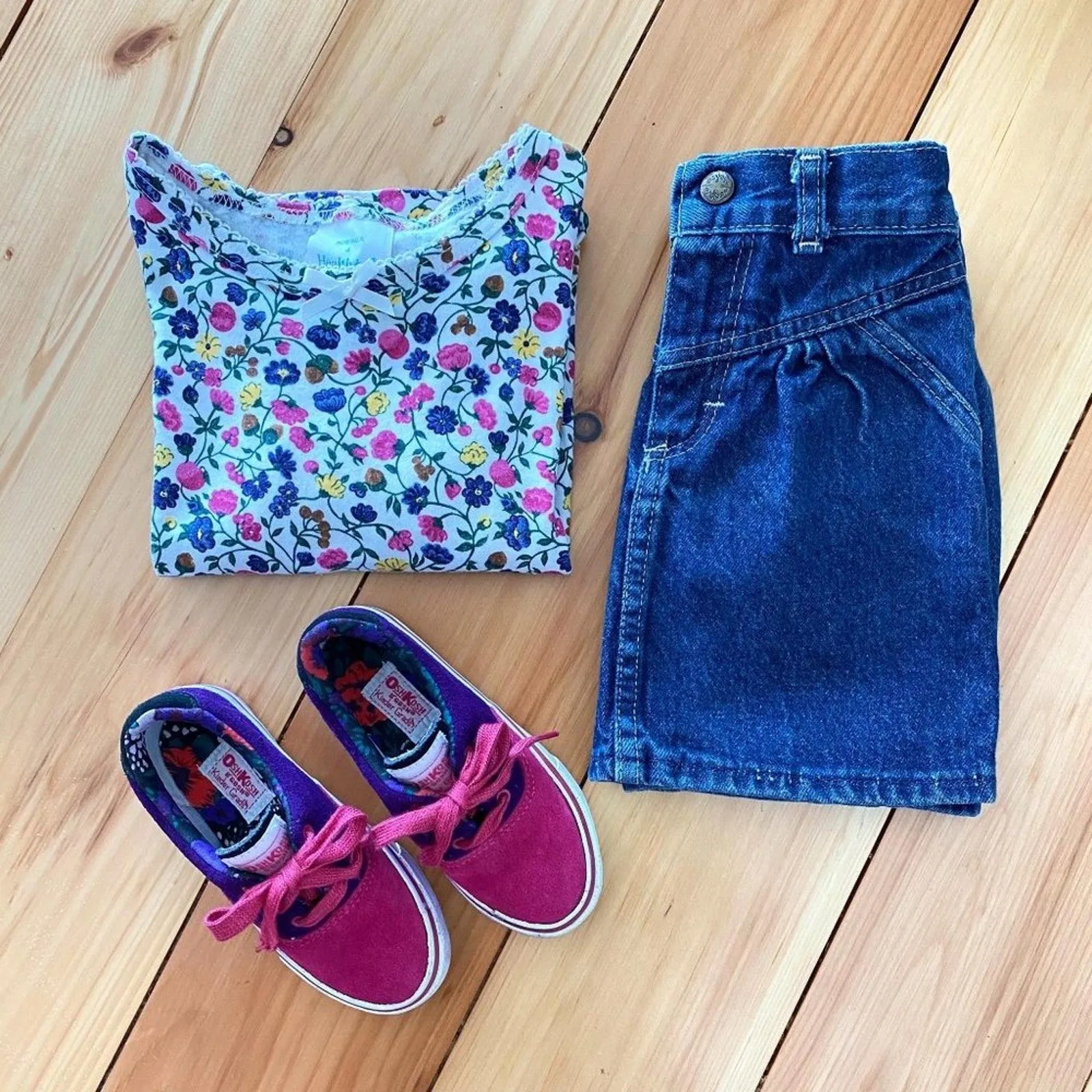 Limited Edition Vintage OshKosh B'gosh Girls Sneakers 8.5  Today Only!