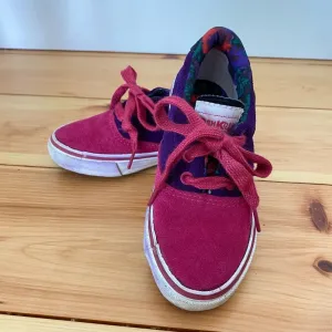 Limited Edition Vintage OshKosh B'gosh Girls Sneakers 8.5  Today Only!