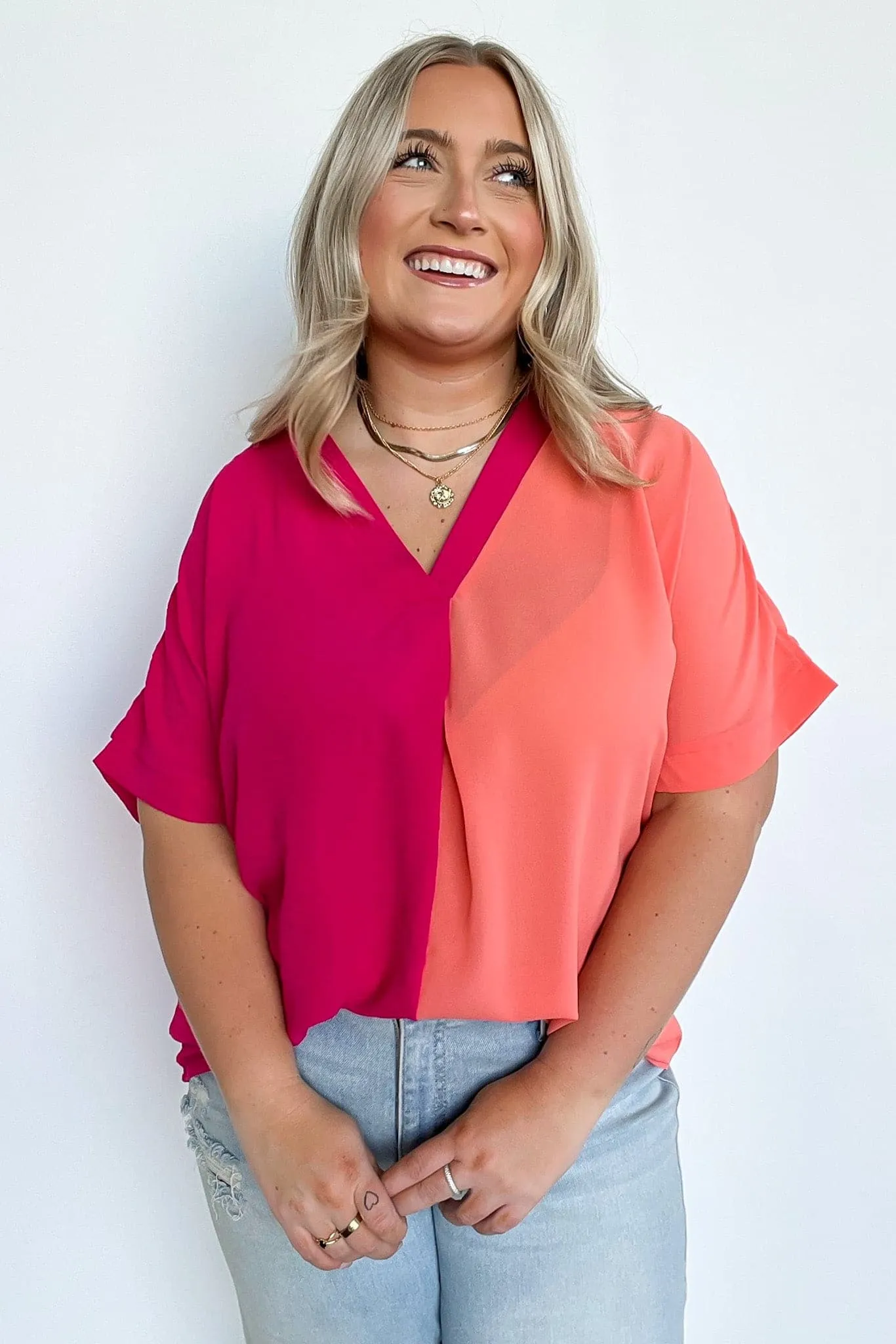 Mirellah Short Sleeve V-Neck Color Block Top | CURVE - FINAL SALE