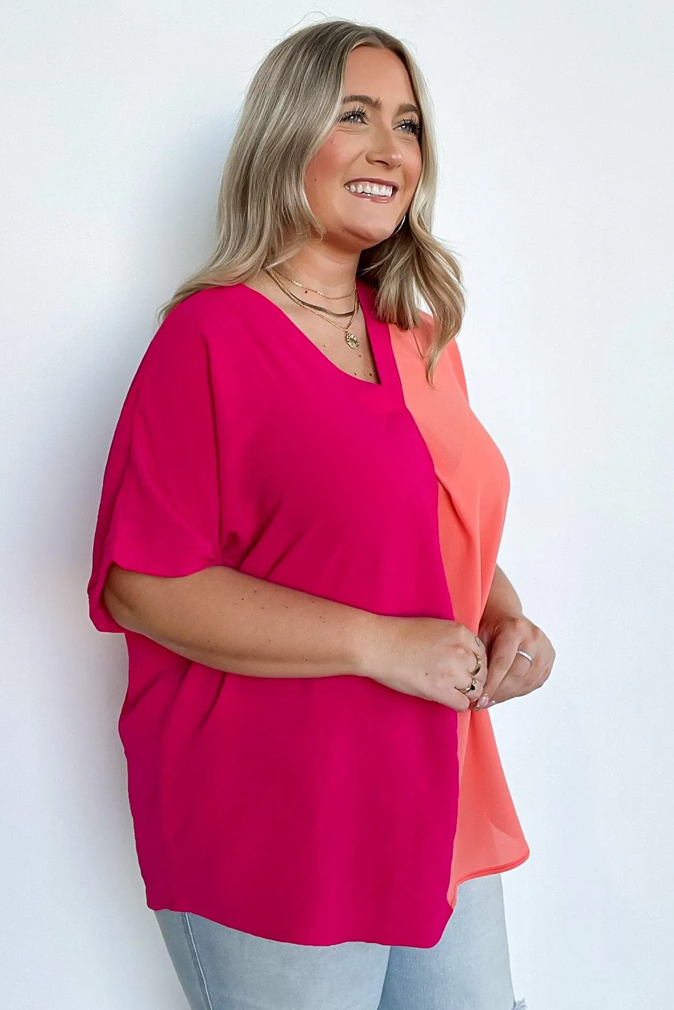 Mirellah Short Sleeve V-Neck Color Block Top | CURVE - FINAL SALE
