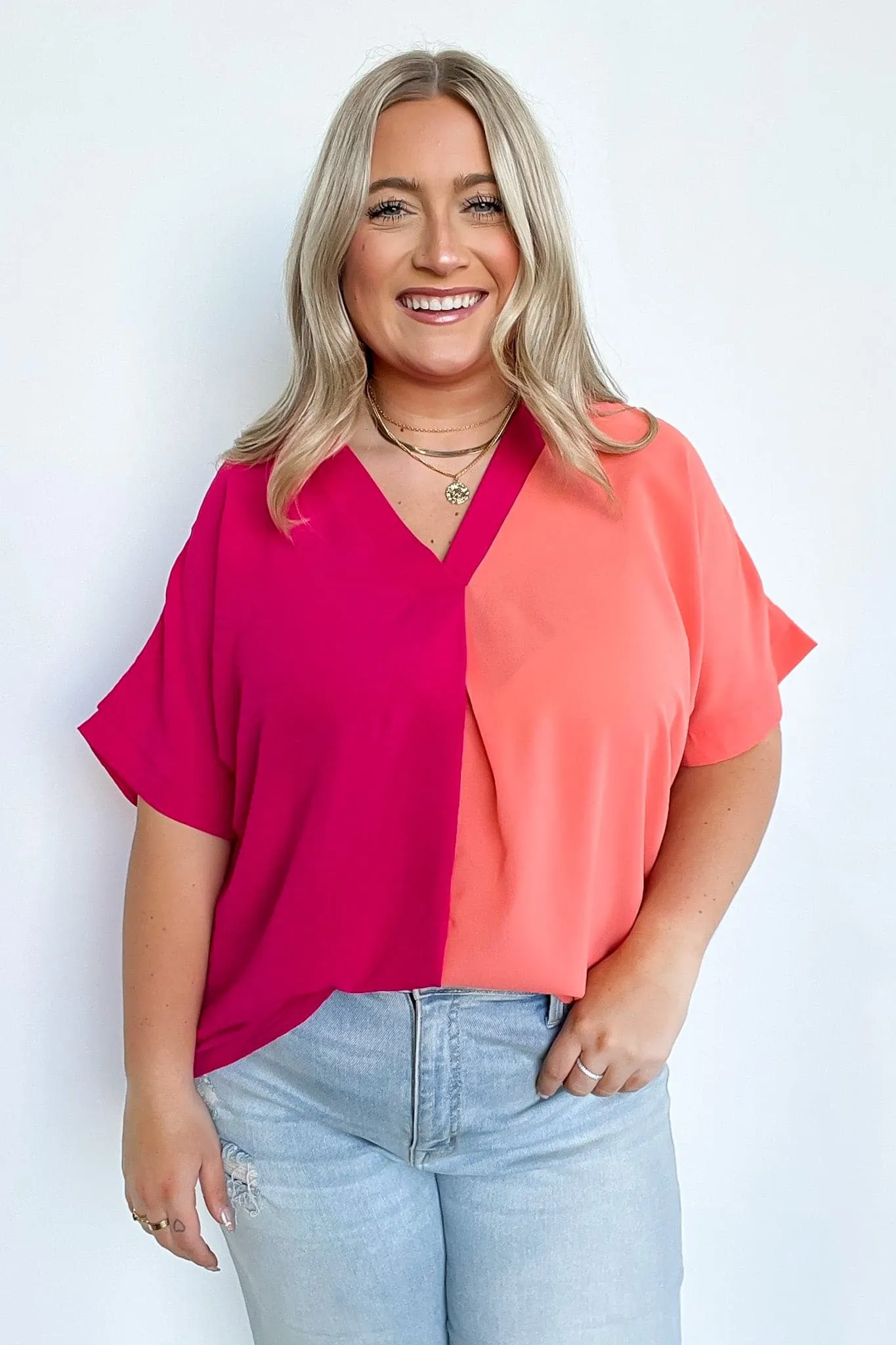 Mirellah Short Sleeve V-Neck Color Block Top | CURVE - FINAL SALE