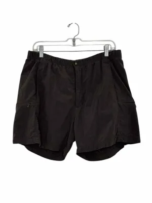 North Face Size X-Large Grey Pre-Owned Shorts- Ladies