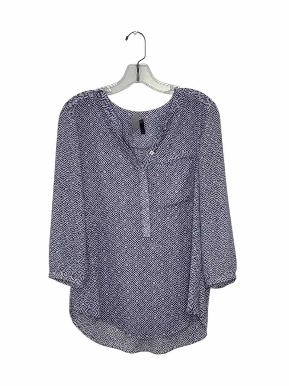 Not Your Daughter's Size Small Blue Print Pre-Owned Shirt- Ladies