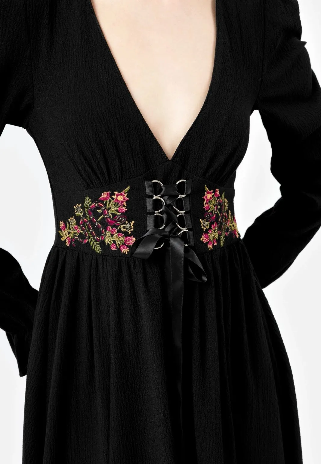 Restyle - Poisoned Petal - Dress