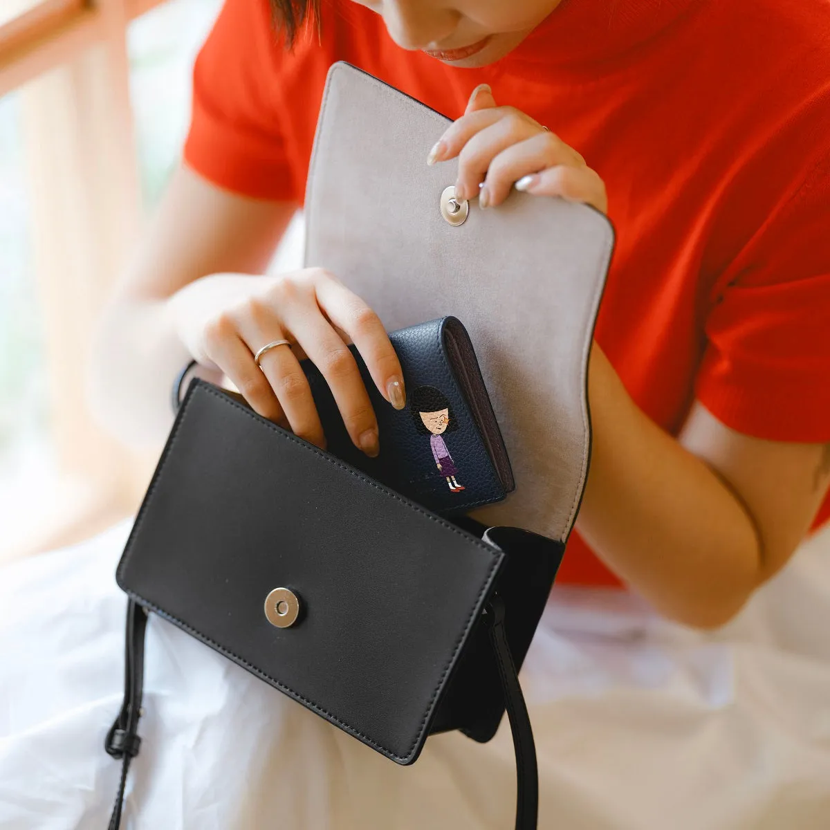 Samuel Ashley x Chibi Maruko Chan East-West Leather Crossbody Bag