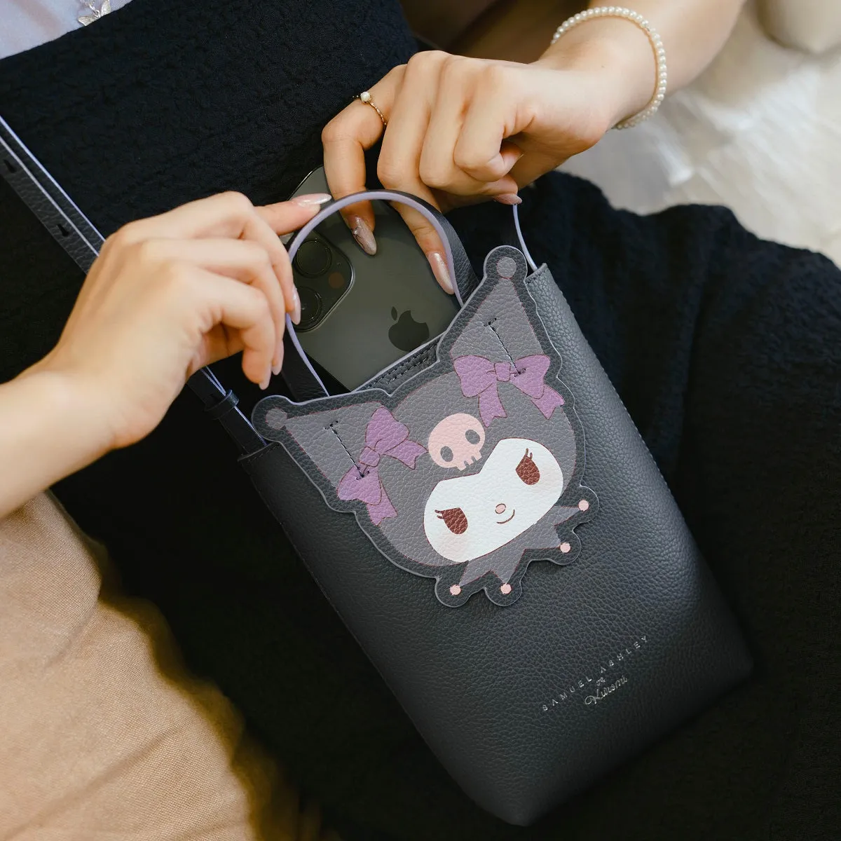 Samuel Ashley x Sanrio characters Leather Phone Pouch