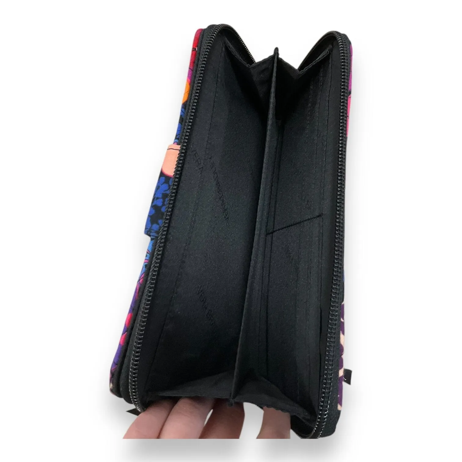 Wallet By Vera Bradley  Size: Medium
